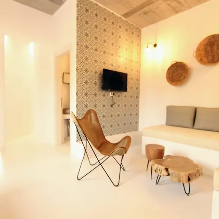 Отель Mesanto Luxury Мегалохори