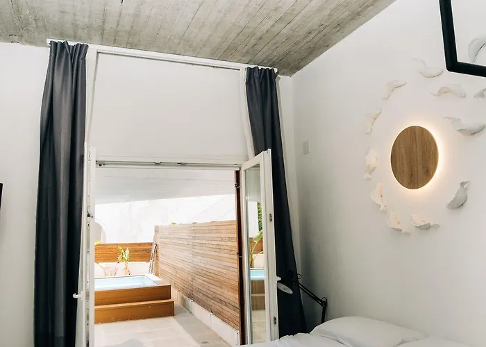 Mesanto Luxury Hotel