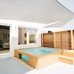 Hotel Mesanto Luxury Megalokori