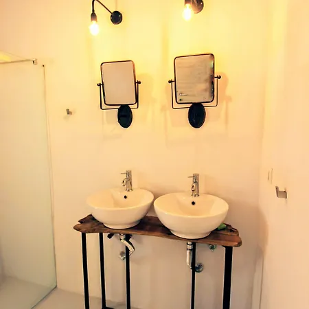 Mesanto Luxury Ξενοδοχείο 3*