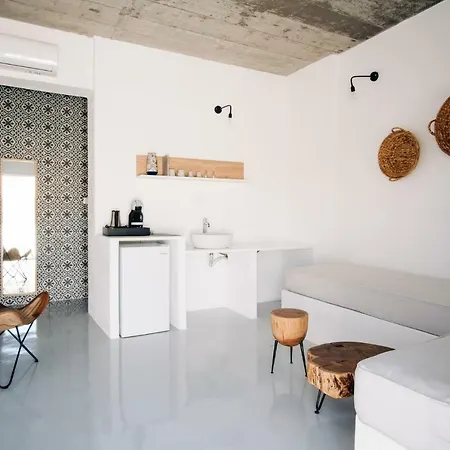 Mesanto Luxury Ξενοδοχείο 3*